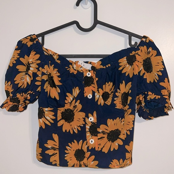Local Brand Sunflower/Floral Cropped Top fits size 0-4 - Picture 1 of 6
